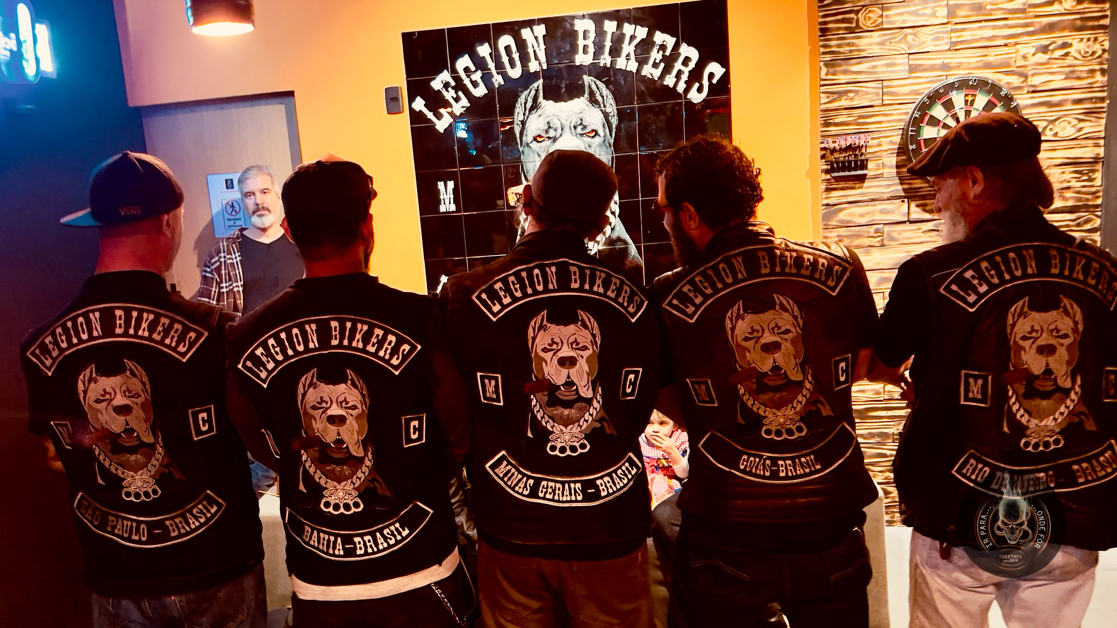 Integrantes do Legion Bikers reunidos.